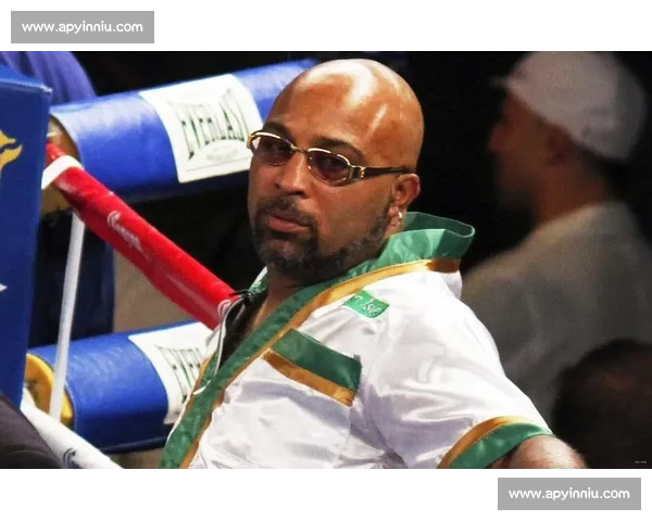 科瓦列夫对决霍普金斯老将新王巅峰力量与经验之战拳坛历史性较量荣耀与时代交锋